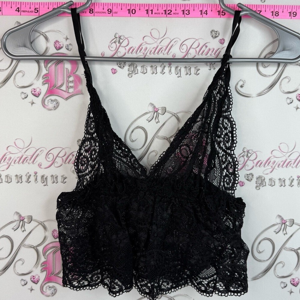 Crop top bralette Lacie Black Lace Crop Bralette - Women's Lace Crop Top